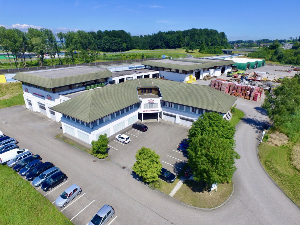 Luftbild des Firmengeländes von Schönleitner Bau in Thern